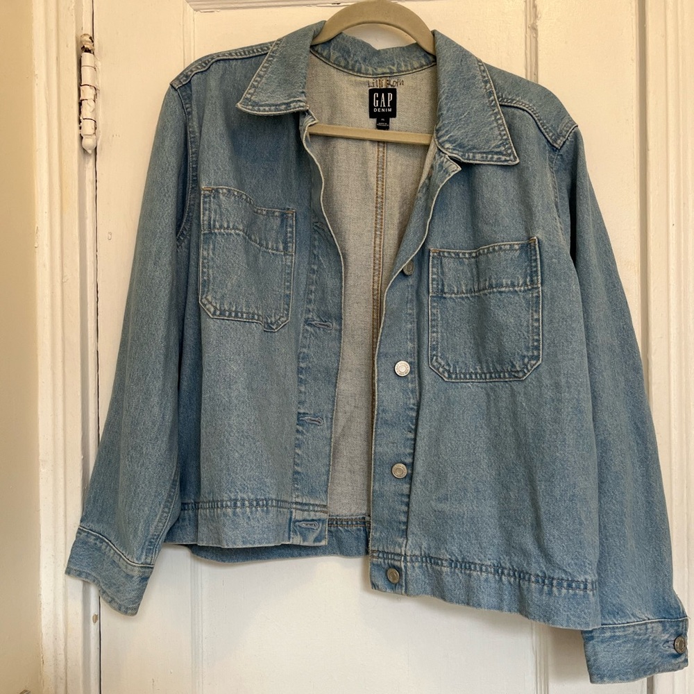 Slightly cropped light wash jean jacket